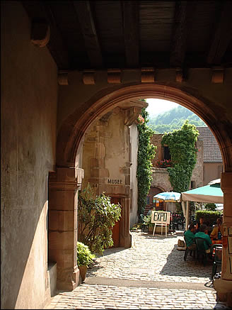 L'entrée du musée de Kaysersberg L'entrée du musée de Kaysersberg