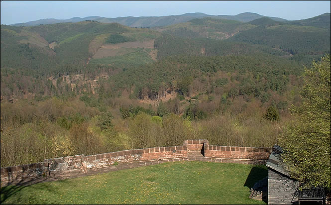 Vue depuis la terrasse du château de Lichtenberg