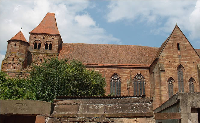 Vue de l'extérieur de l'abbaye de Marmoutier Vue de l'extérieur de l'abbaye de Marmoutier