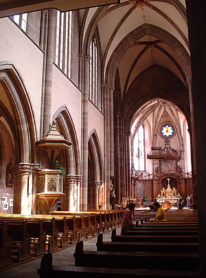Nef de l'abbaye de Marmoutier Nef de l'abbaye de Marmoutier