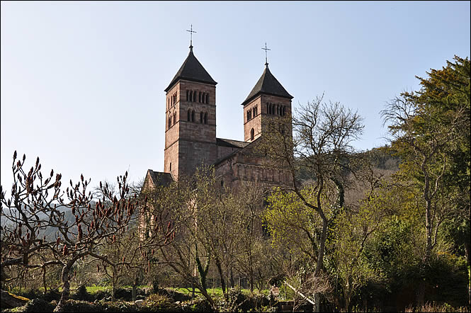Vue de l'abbatiale de Murbach Vue de l'abbatiale de Murbach