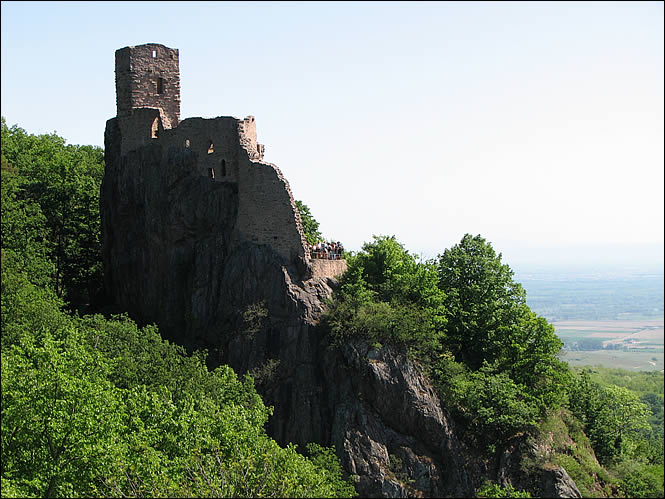 Le château du Girsberg de Ribeauvillé Le château du Girsberg de Ribeauvillé