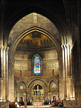 Le choeur de la cathédrale de Strasbourg Le choeur de la cathédrale de Strasbourg