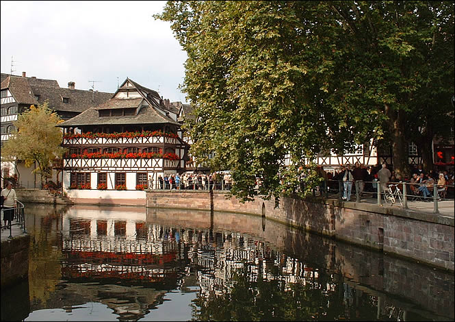La place Zix à Strasbourg La place Zix à Strasbourg