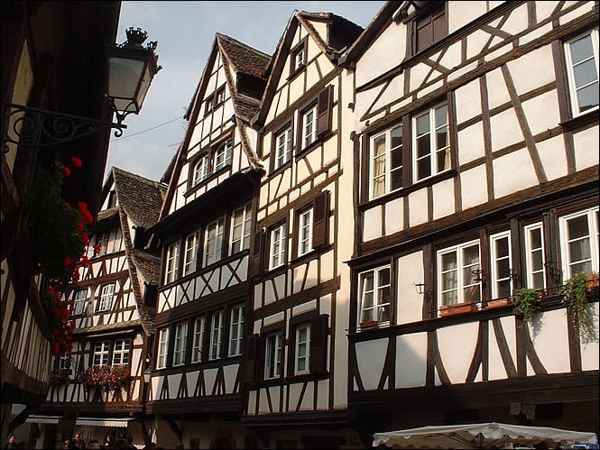 Maisons rue du bain aux plantes à Strasbourg Maisons rue du bain aux plantes à Strasbourg