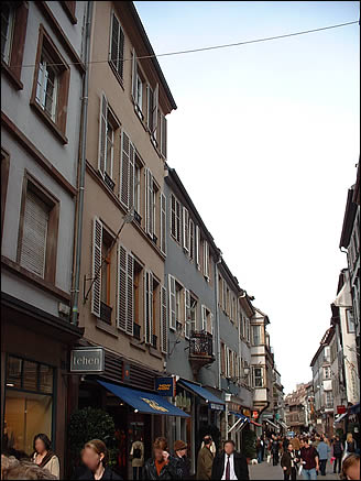 Rue des hallebardes à Strasbourg Rue des hallebardes à Strasbourg