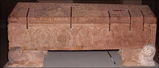 Pierre tombale à l'église Saint Thomas de Strasbourg Pierre tombale à l'église Saint Thomas de Strasbourg