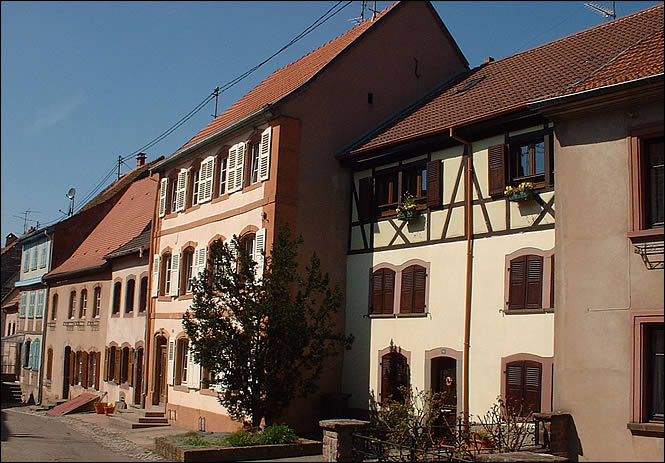 La rue du château de la Petite Pierre